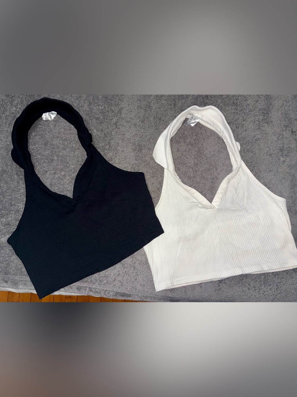 Lot of 2 Divided H&M Ribbed Halter Crop collared Tops Black & white M preppy